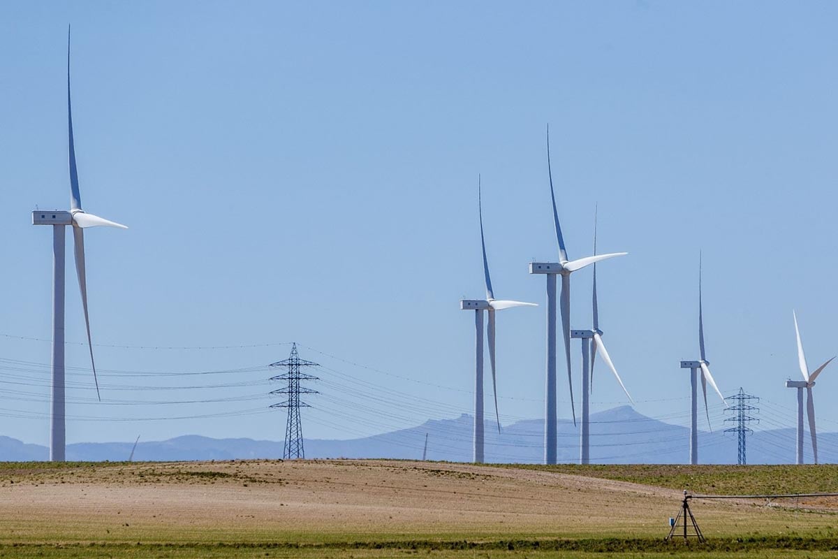 L'énergie éolienne et solaire dépasse les combustibles fossiles dans l'UE au premier semestre 2024